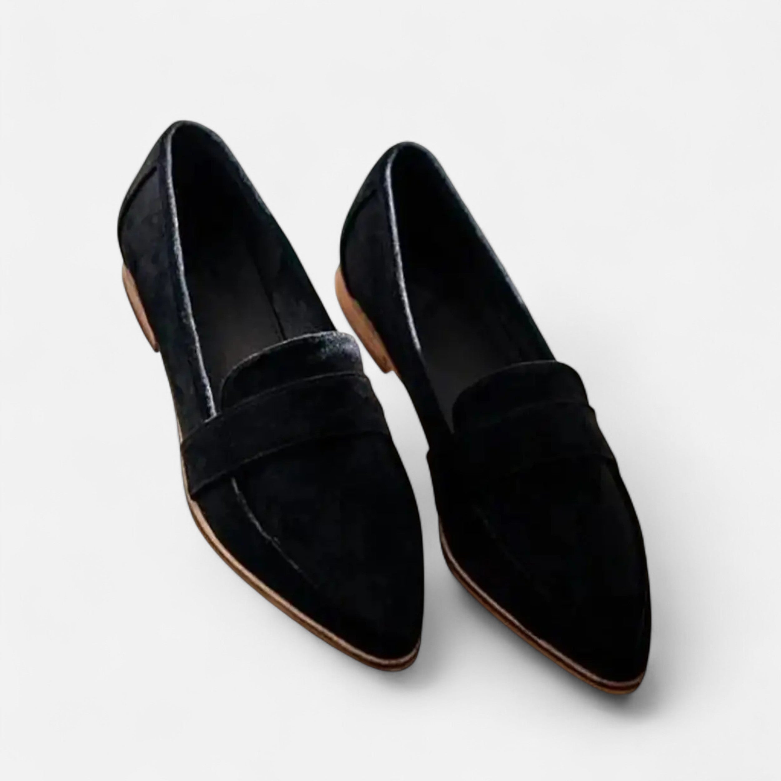 Women’s Retro Pointed Loafers